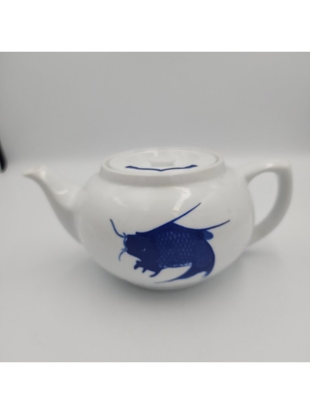 Vintage Lilimg Hunan Asian Koi Fish Teapot Blue And White With Lid Ceramic